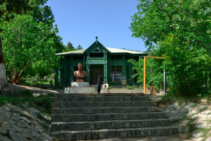 A frontal view of Quaid-e-Azam Residency