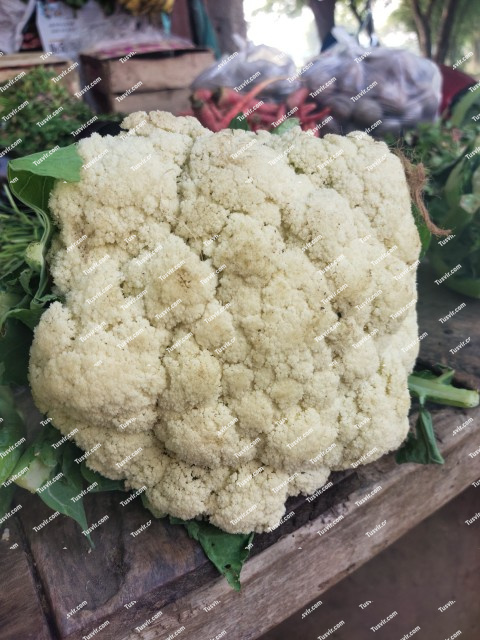 Beautiful view of cauliflower at vegetable shop