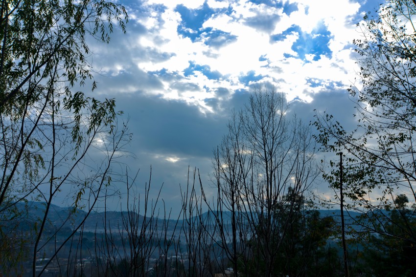 Blue sky covering the Rawalakot