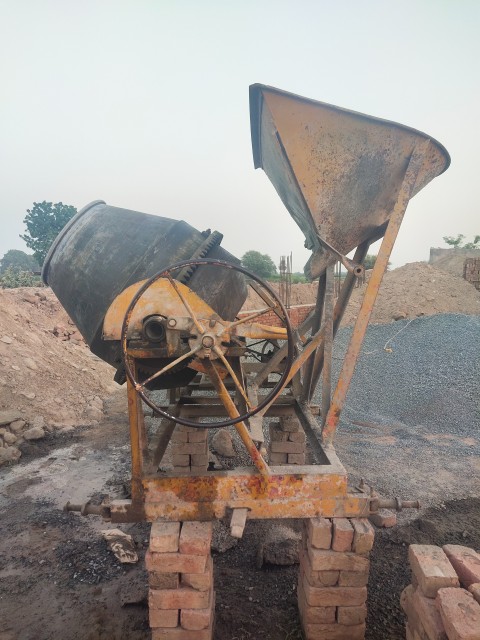 Cement, Gravel Mixer Machine Side View and Machine Handle