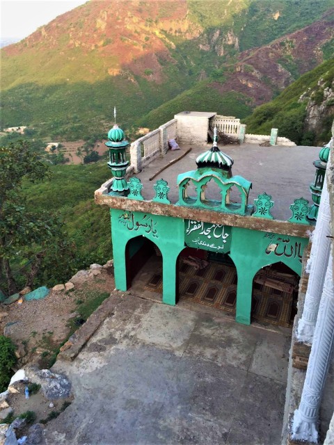 Mosque at Loh-e-Dandi