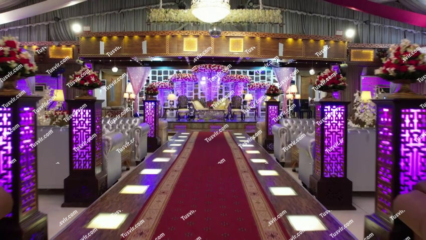 Ramp to stage marriage banquet